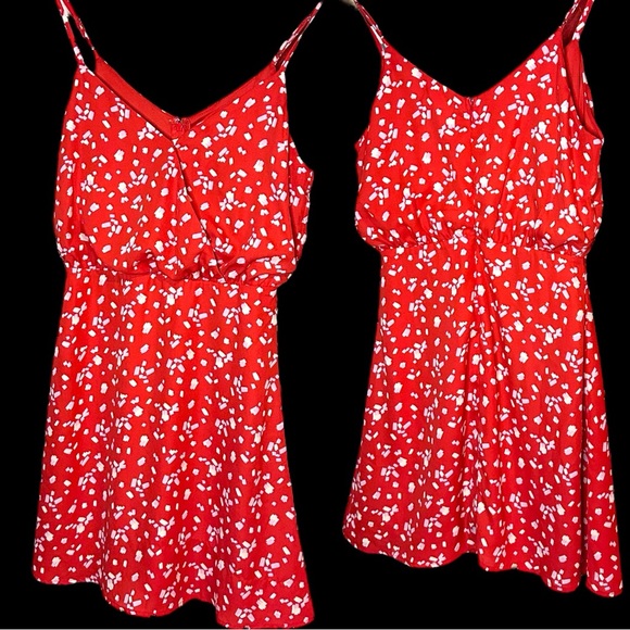 EUC Vernacular Red and White Abstract Dot Cross Front Mini Dress. Size Small💃 - Picture 2 of 13